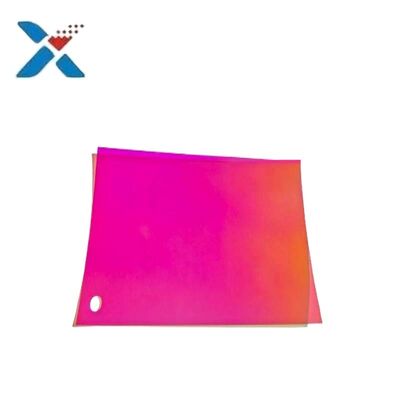 Film en PET iridescent changeant de couleur avec une surface très brillante et un matériau en PET durable pour l'impression et l'emballage décoratifs